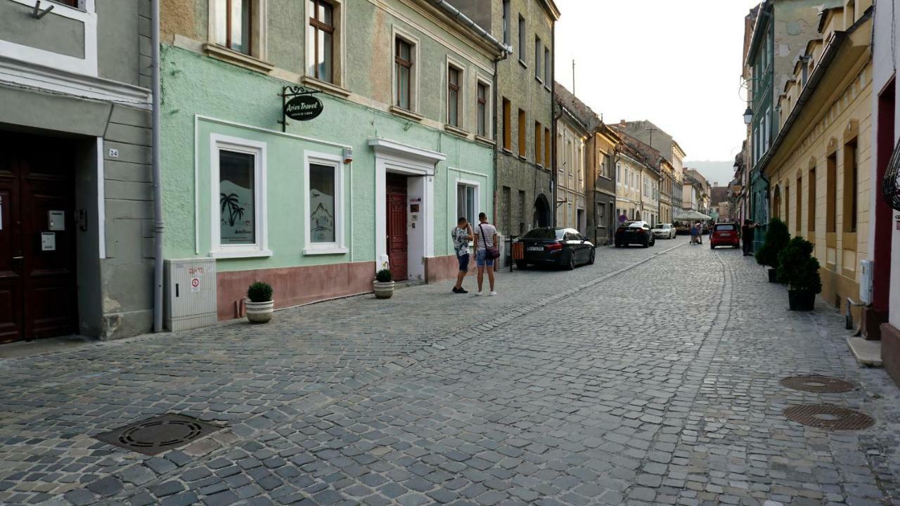 Jules Studio Downtown Брашов Экстерьер фото